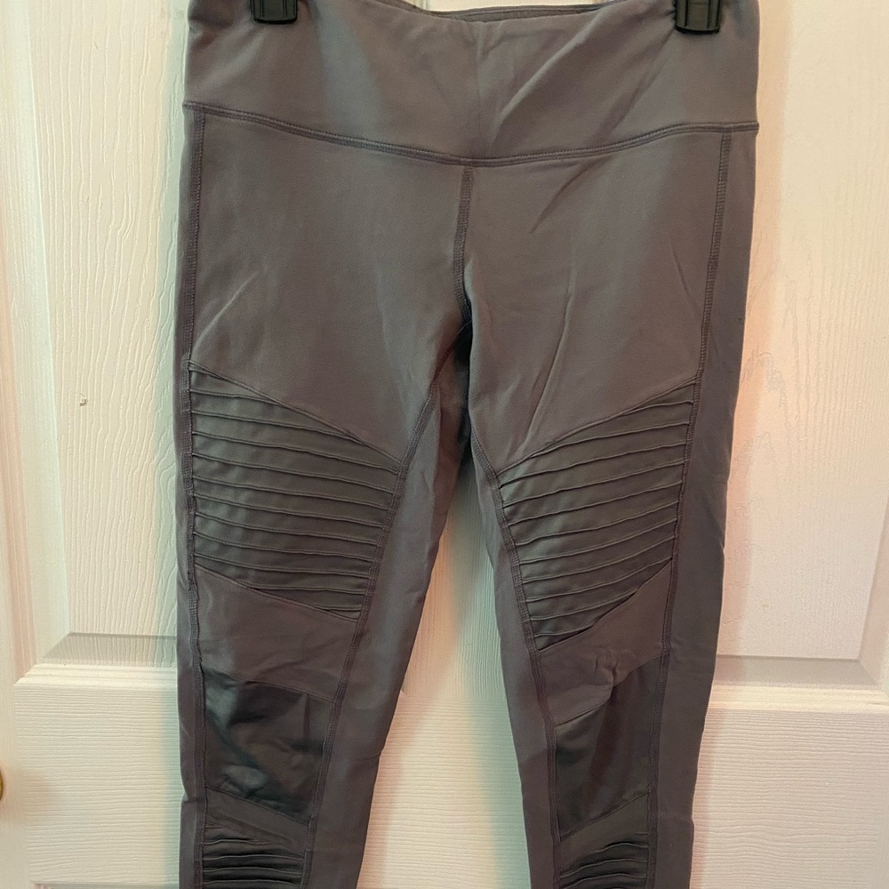 ALO Yoga Moto Leggings